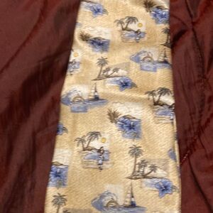 Elegant Palm Tree Patterned Tie